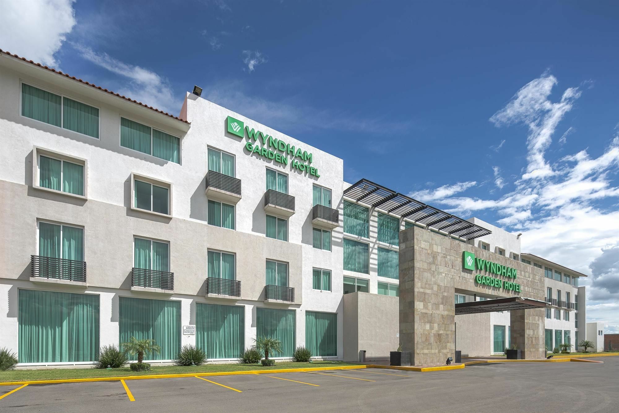 Hotel Wyndham Garden Silao Bajío Aeropuerto Exterior foto