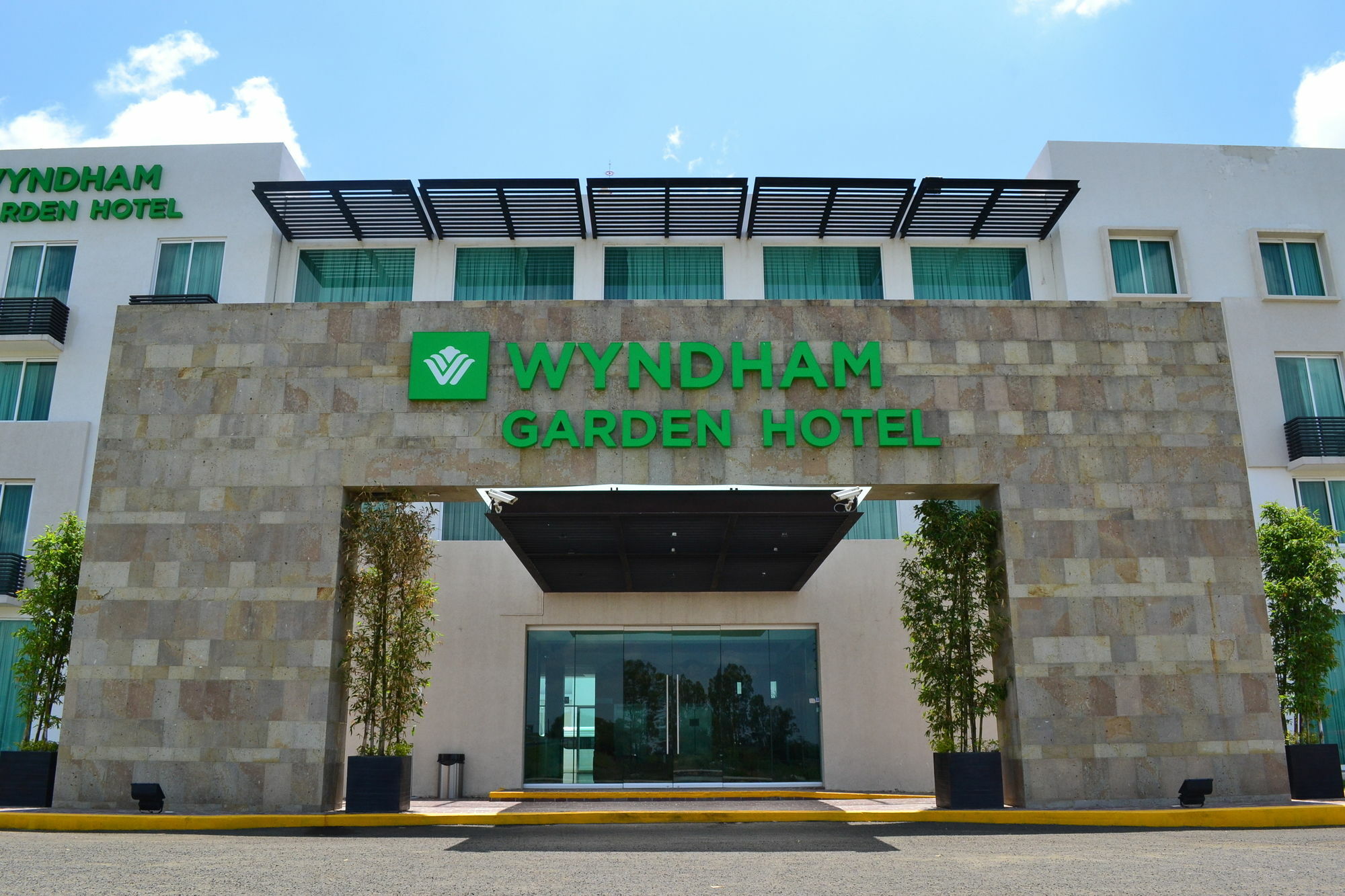 Hotel Wyndham Garden Silao Bajío Aeropuerto Exterior foto