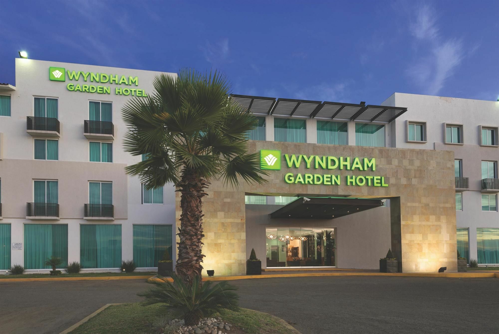 Hotel Wyndham Garden Silao Bajío Aeropuerto Exterior foto